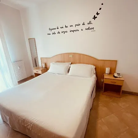 Hotell Arcobaleno 3*